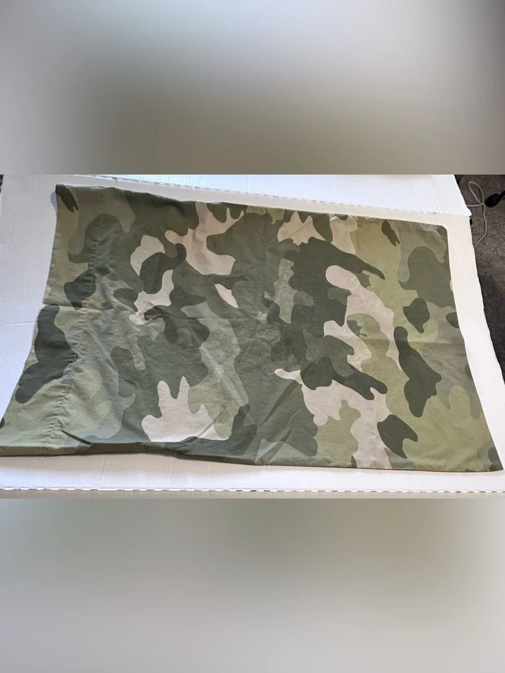 Pottery Barn Kids Camouflage 2 Standard Pillowcases Green & Beige 5% Organic Cot
